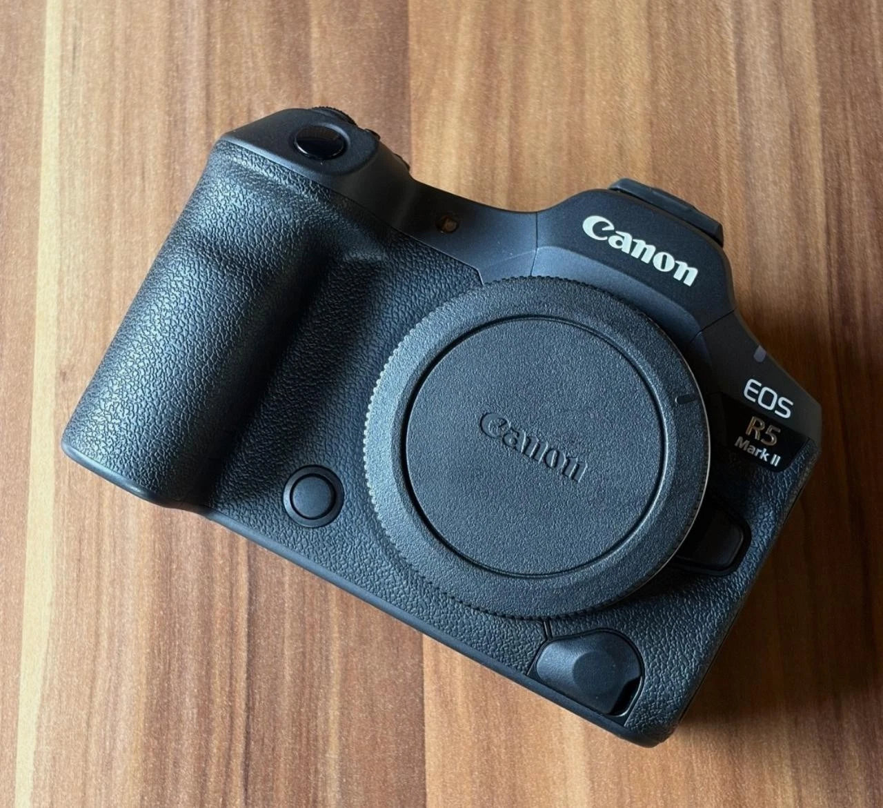 Canon EOS R5 Mark II ,Black, with CMOS 45MP Sensor MINT Condition, Full set