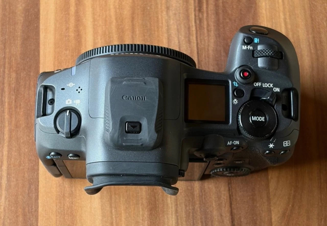Canon EOS R5 Mark II ,Black, with CMOS 45MP Sensor MINT Condition, Full set