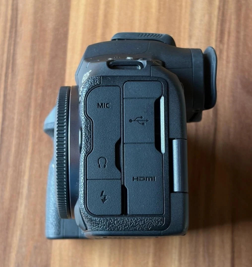 Canon EOS R5 Mark II ,Black, with CMOS 45MP Sensor MINT Condition, Full set