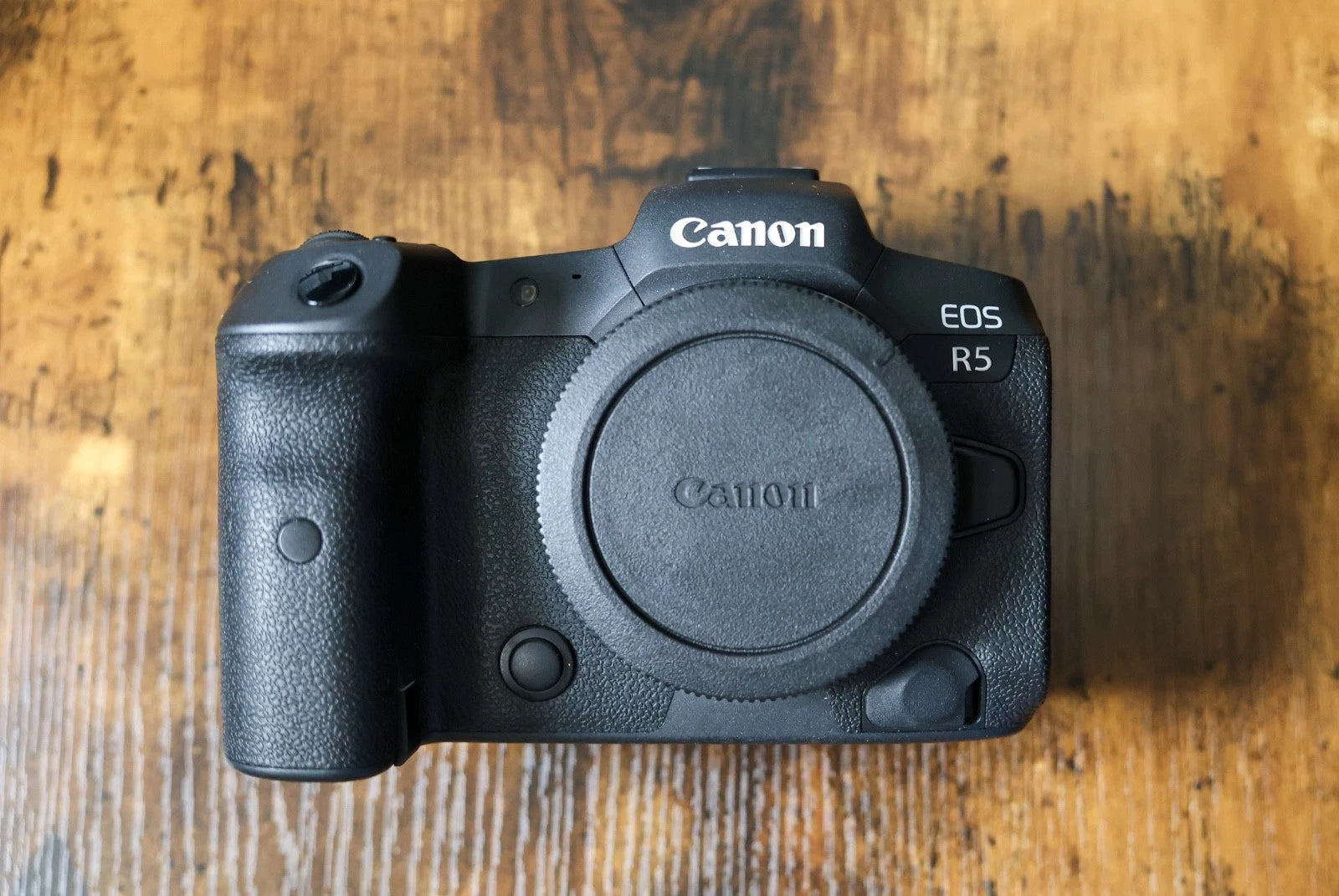 CANON EOS R5 45MP MIRRORLESS DIGITAL CAMERA BODY - 7000 Clicks MINT!