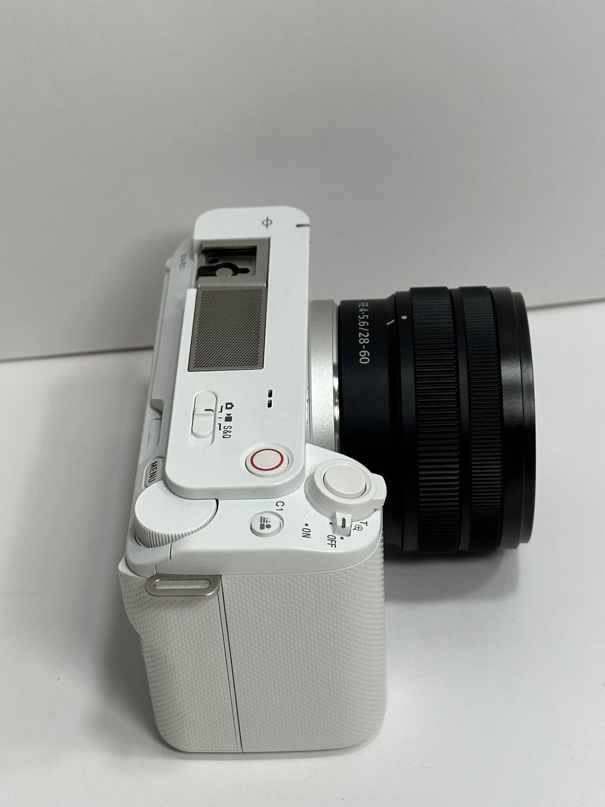 Sony Alpha ZV-E1 4K Mirrorless Camera White (ILCZVE1/B) + 28-60mm Lens