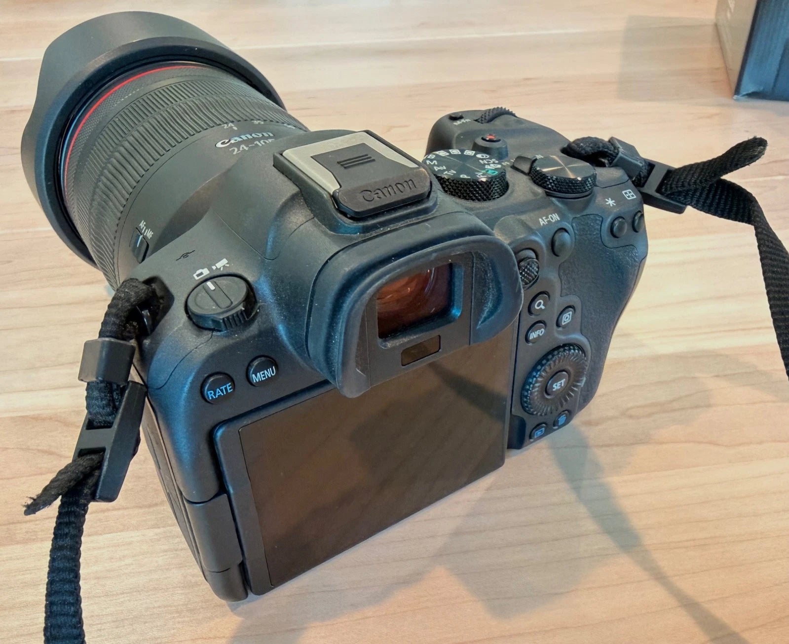 Canon EOS R6 20.1MP Mirrorless Camera - Black (RF 24-105mm f/4 L IS USM Lens...
