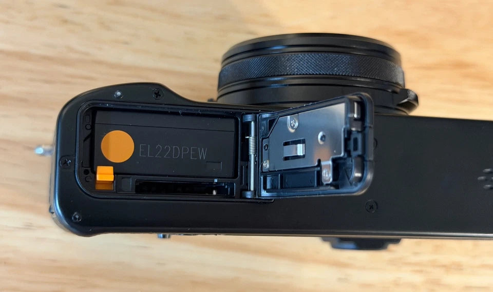 Fujifilm X100VI Digital Camera (Black) – Excellent Condition – Extras Included – 600 Shutter Count