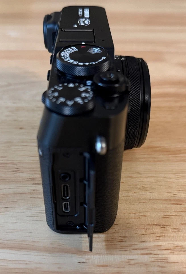 Fujifilm X100VI Digital Camera (Black) – Excellent Condition – Extras Included – 600 Shutter Count