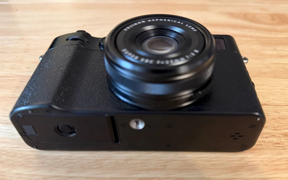 Fujifilm X100VI Digital Camera (Black) – Excellent Condition – Extras Included – 600 Shutter Count